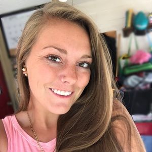 Meet your Posher, Cortney